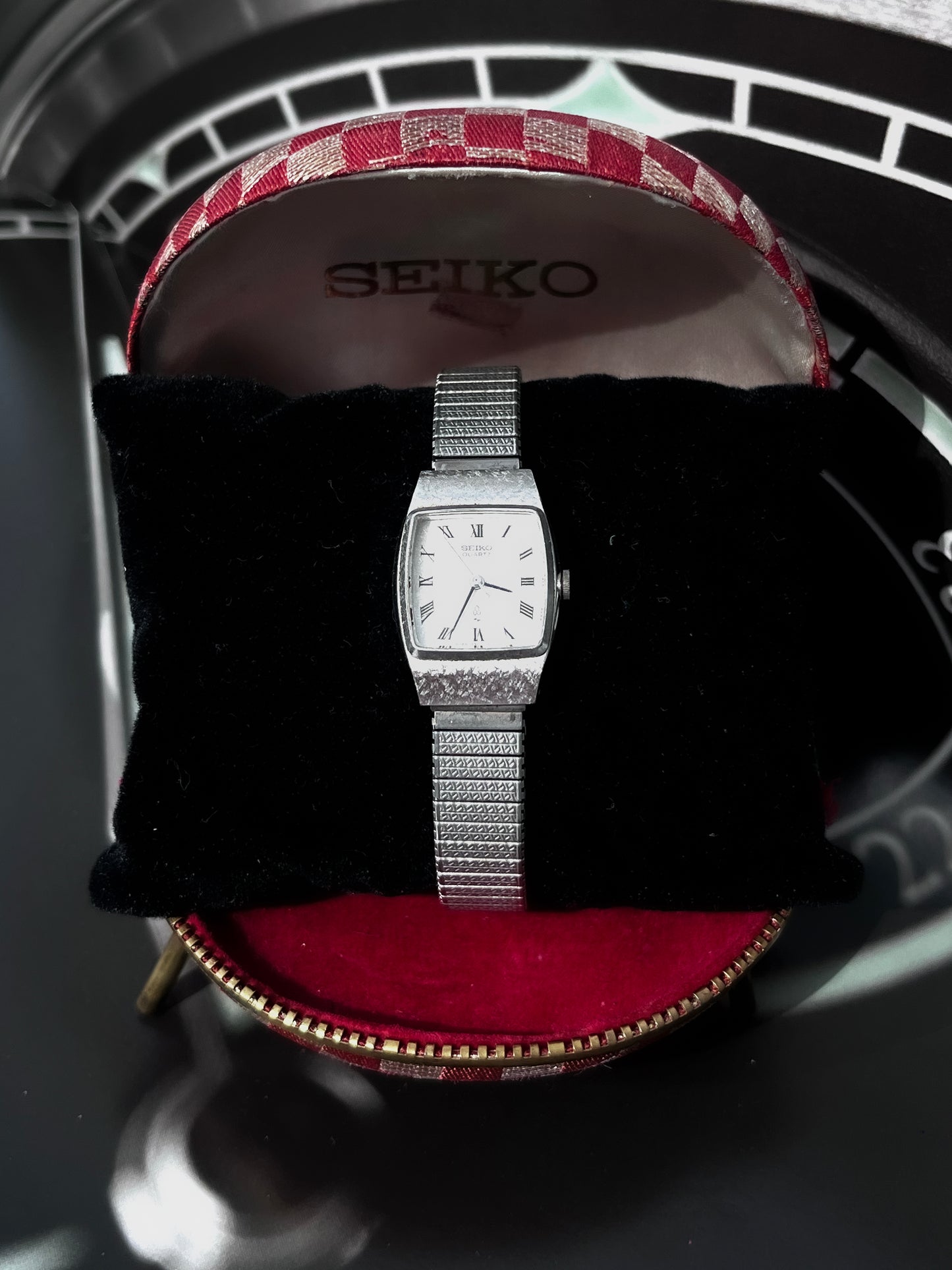 SEIKO STEEL JAPAN QUARTZ PRELOVED WATCH