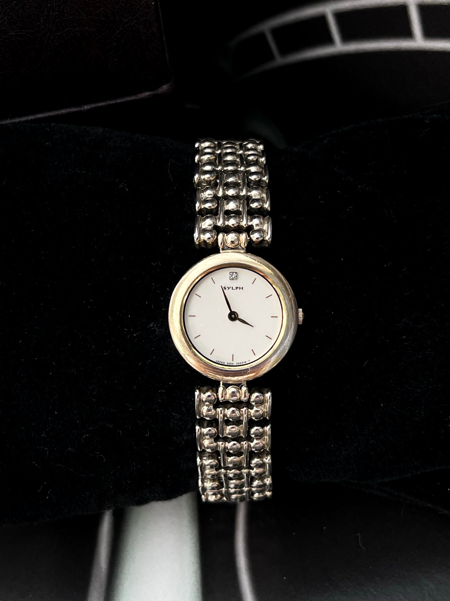 SYLPH GOLD PLATED JAPAN QUARTZ PRELOVED WATCH