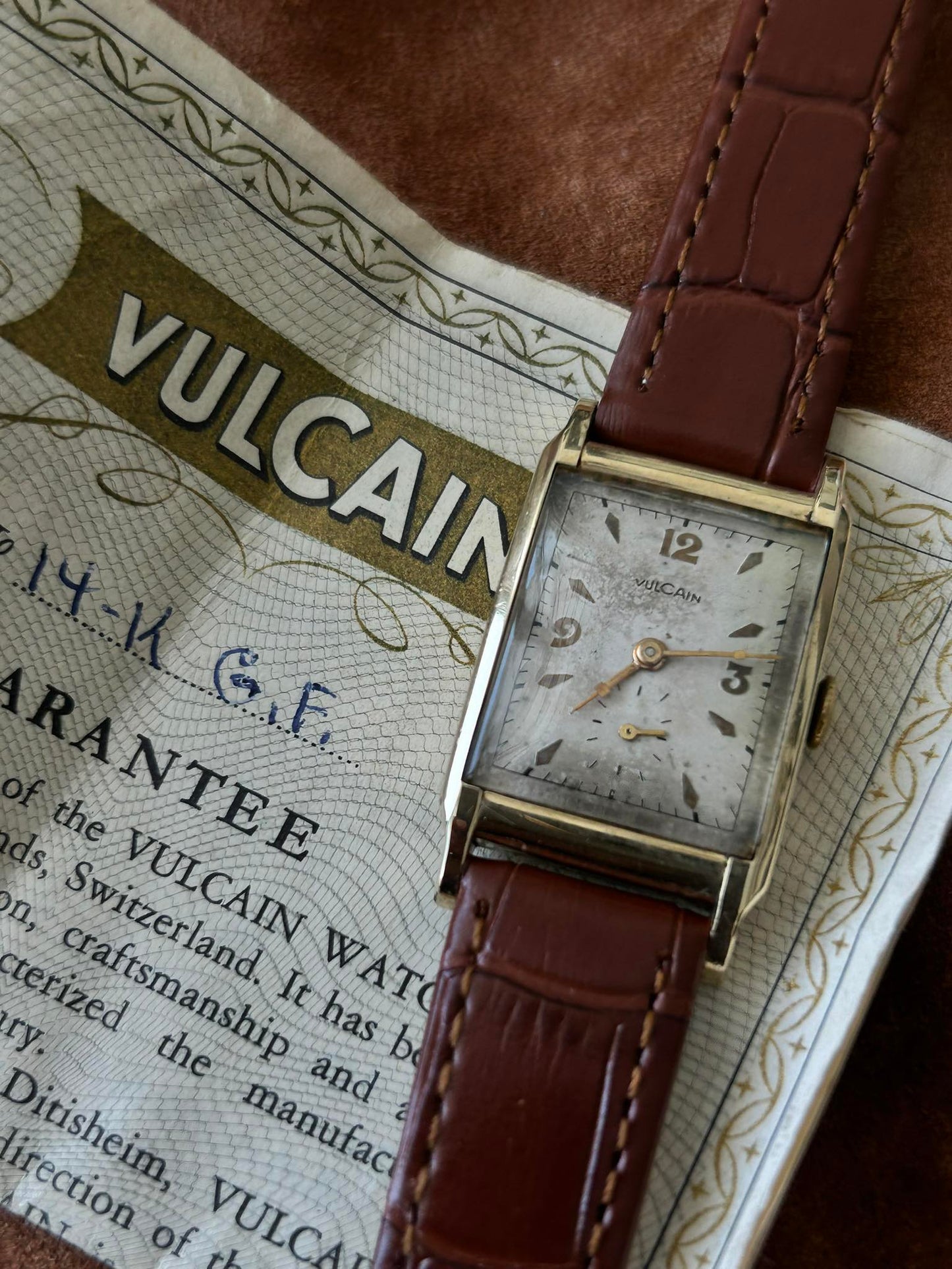 VULCAIN TANK YEAR 1955 WITH CERTIFICATE MANUAL WINDING SWISS