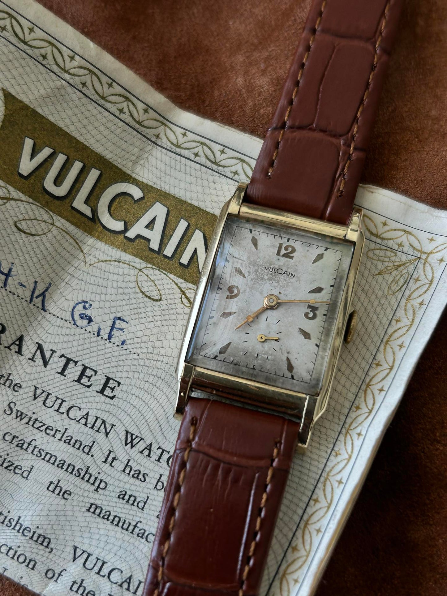 VULCAIN TANK YEAR 1955 WITH CERTIFICATE MANUAL WINDING SWISS