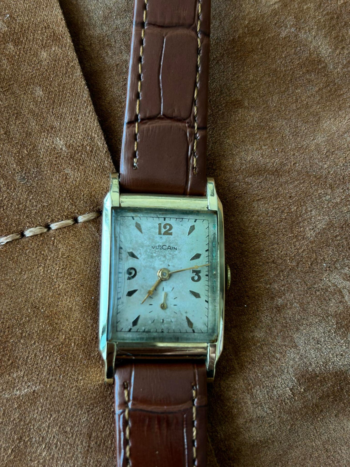 VULCAIN TANK YEAR 1955 WITH CERTIFICATE MANUAL WINDING SWISS