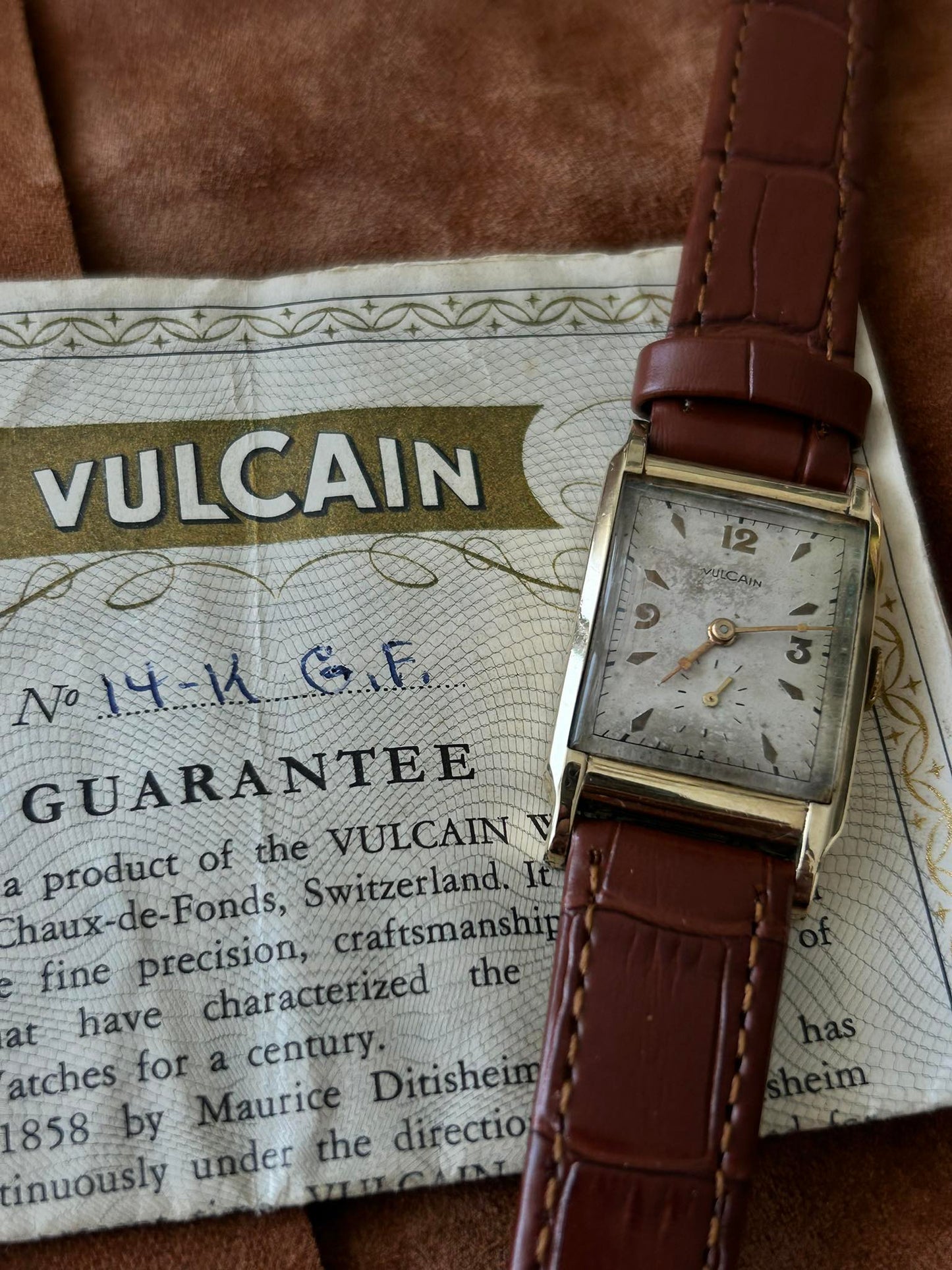 VULCAIN TANK YEAR 1955 WITH CERTIFICATE MANUAL WINDING SWISS