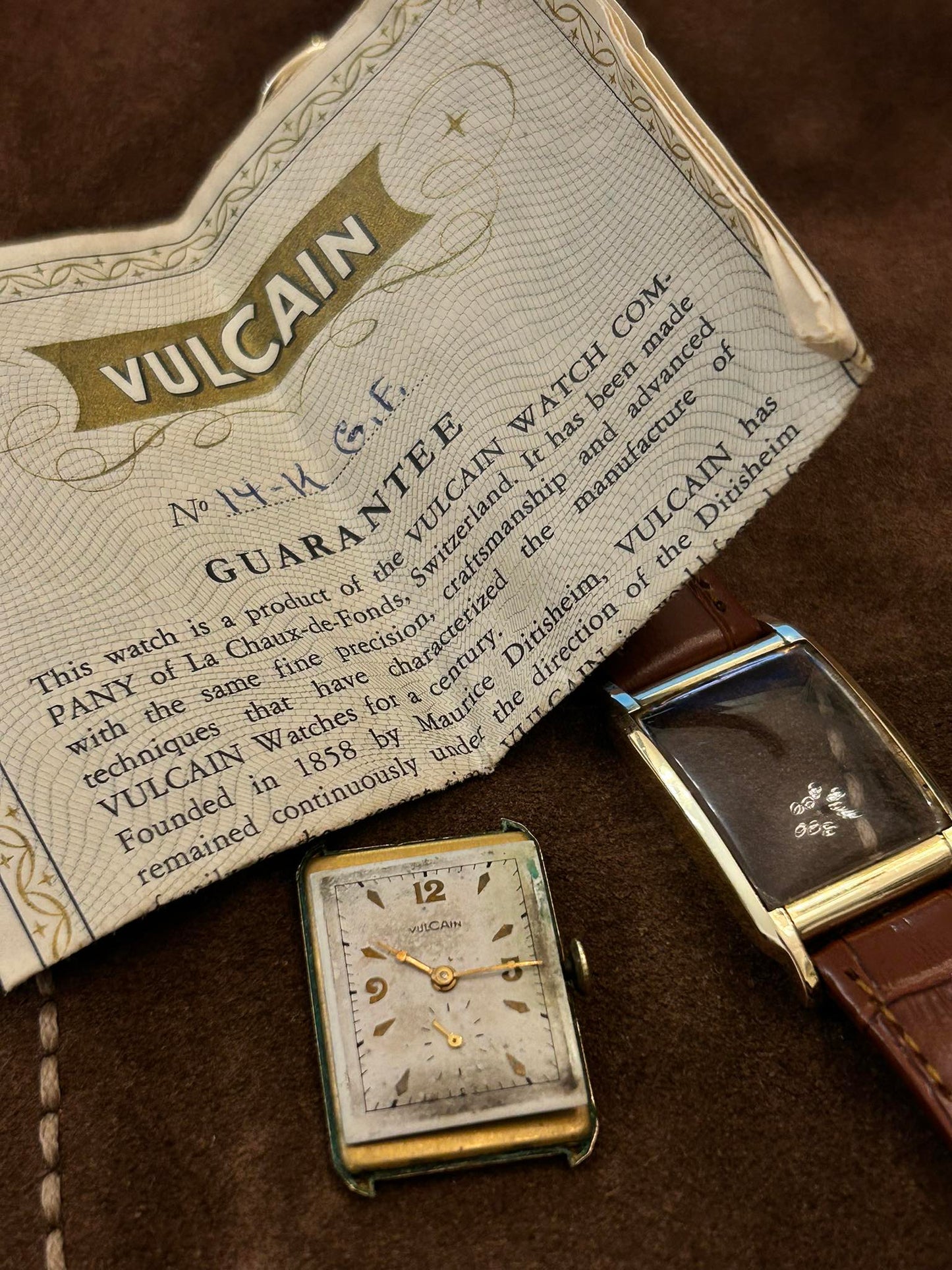 VULCAIN TANK YEAR 1955 WITH CERTIFICATE MANUAL WINDING SWISS