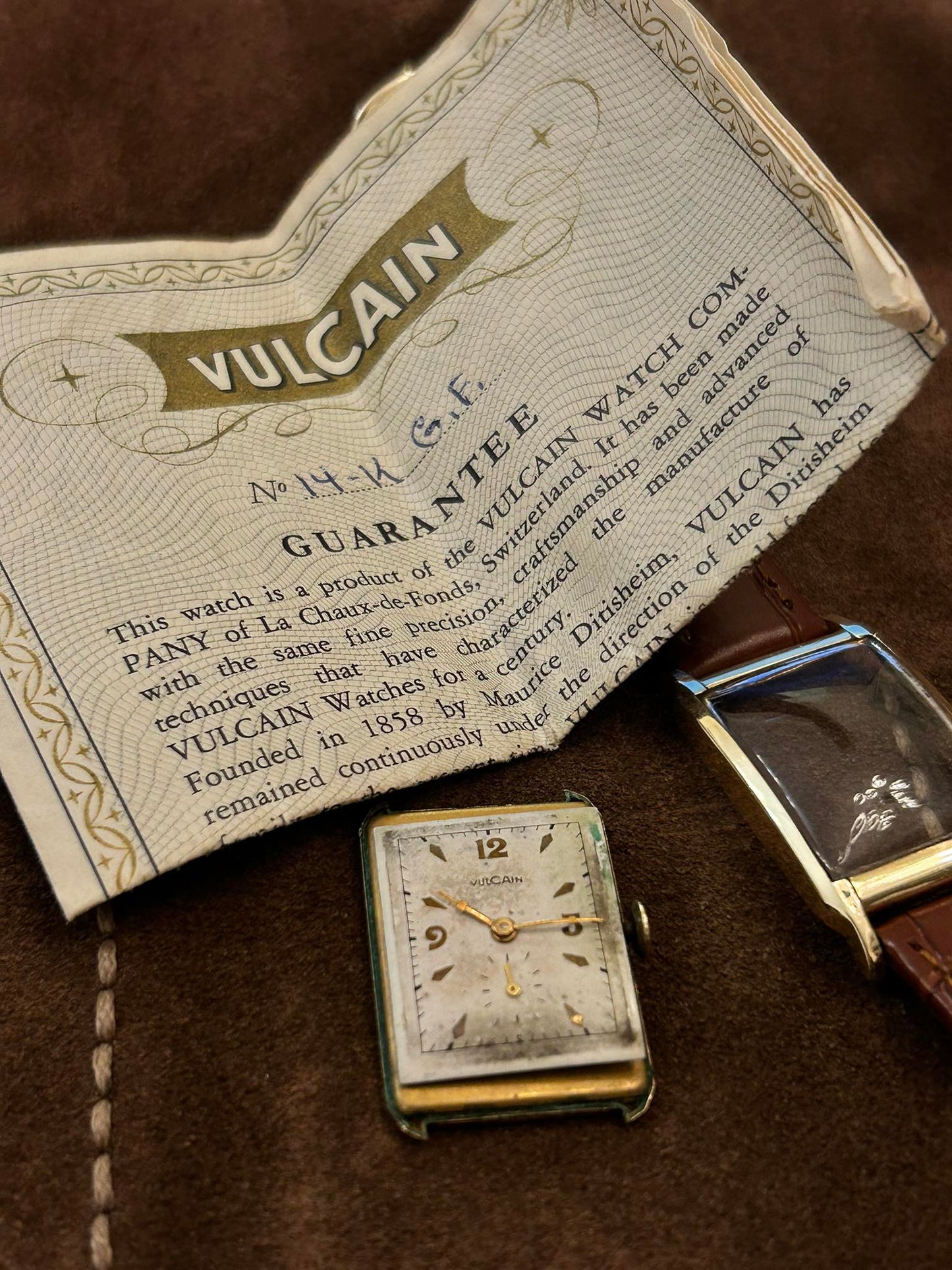 VULCAIN TANK YEAR 1955 WITH CERTIFICATE MANUAL WINDING SWISS