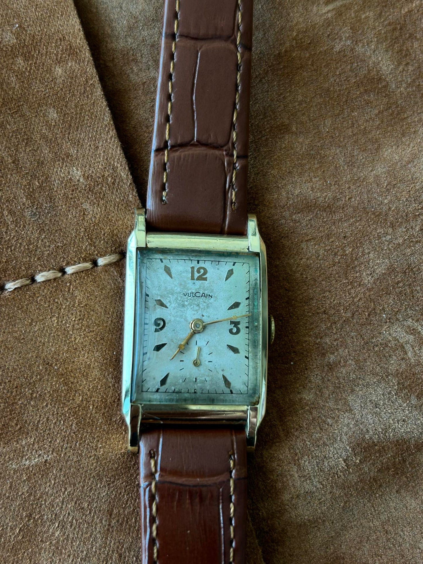 VULCAIN TANK YEAR 1955 WITH CERTIFICATE MANUAL WINDING SWISS