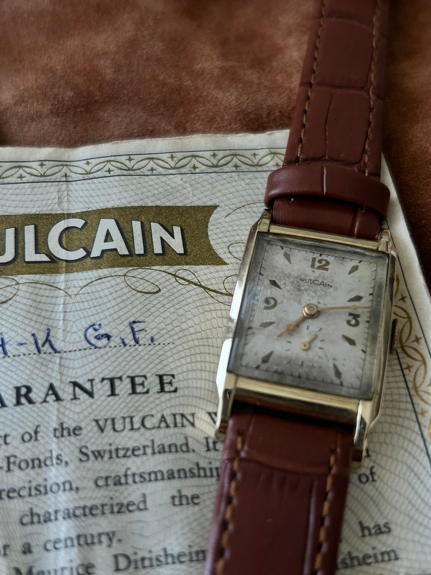 VULCAIN TANK YEAR 1955 WITH CERTIFICATE MANUAL WINDING SWISS