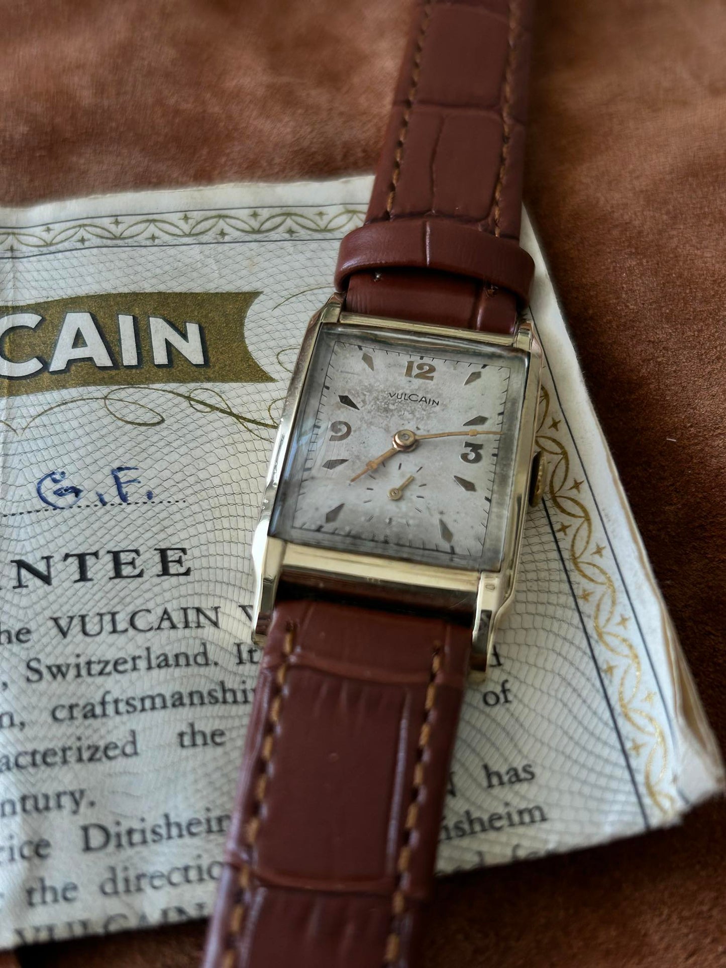 VULCAIN TANK YEAR 1955 WITH CERTIFICATE MANUAL WINDING SWISS