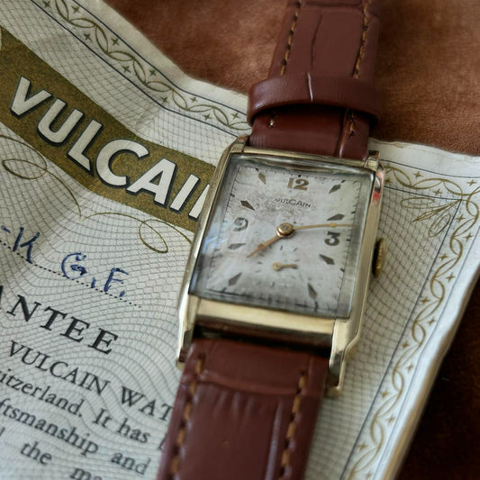 VULCAIN TANK YEAR 1955 WITH CERTIFICATE MANUAL WINDING SWISS