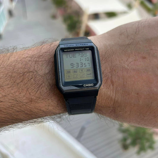 CASIO TOUCH SCREEN VINTAGE SMART WATCH JAPAN 1980s QUARTZ