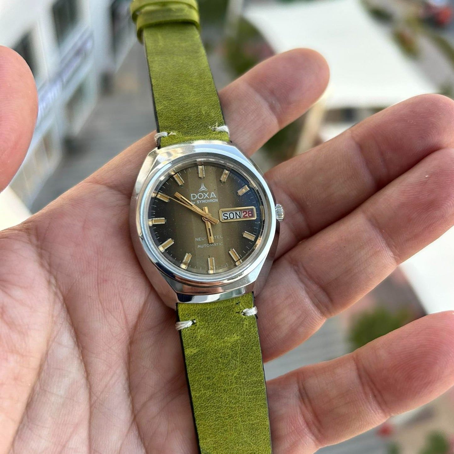 DOXA AUTOMATIC GRADED DIAL 1970s SWISS