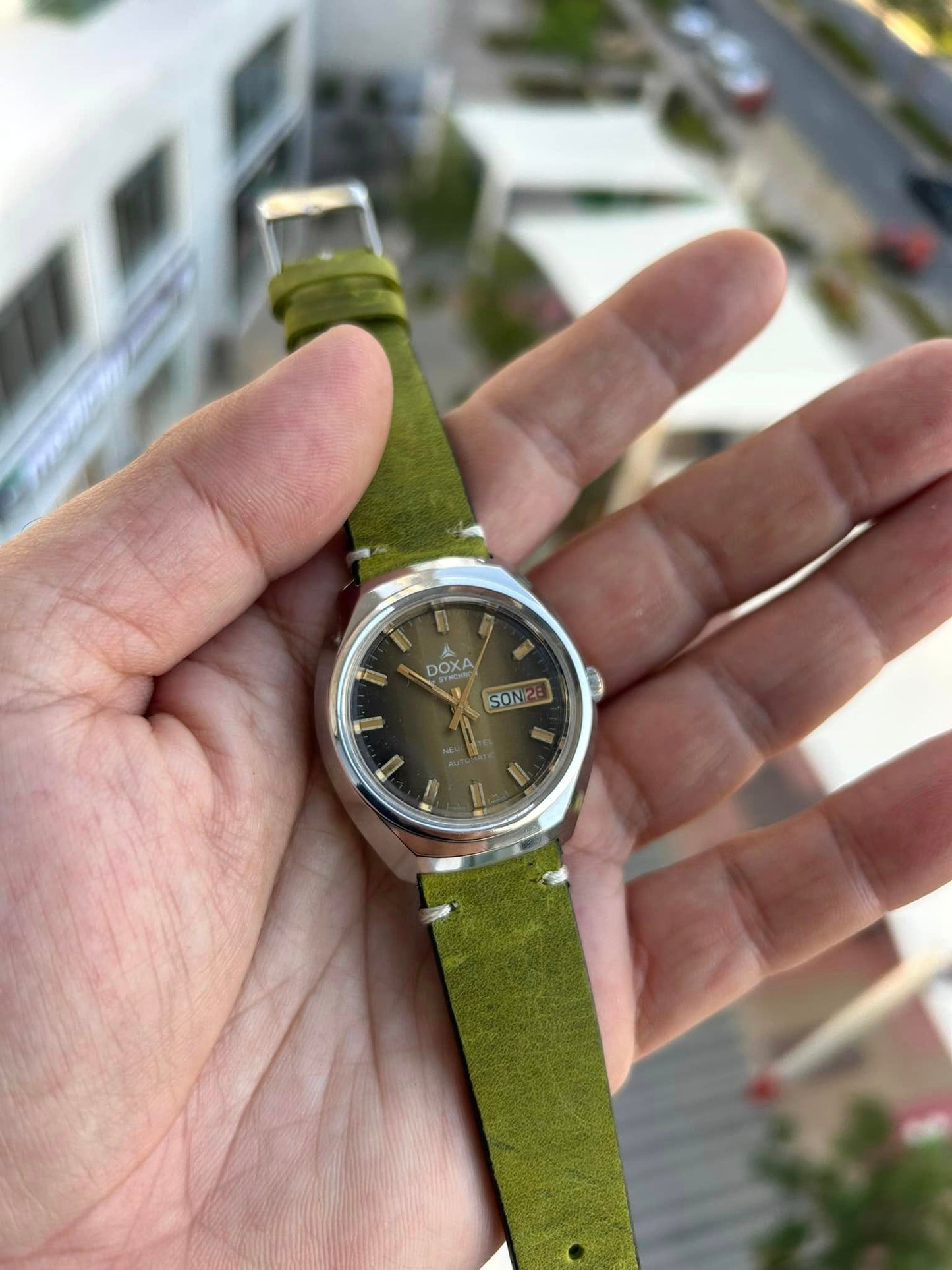 DOXA AUTOMATIC GRADED DIAL 1970s SWISS