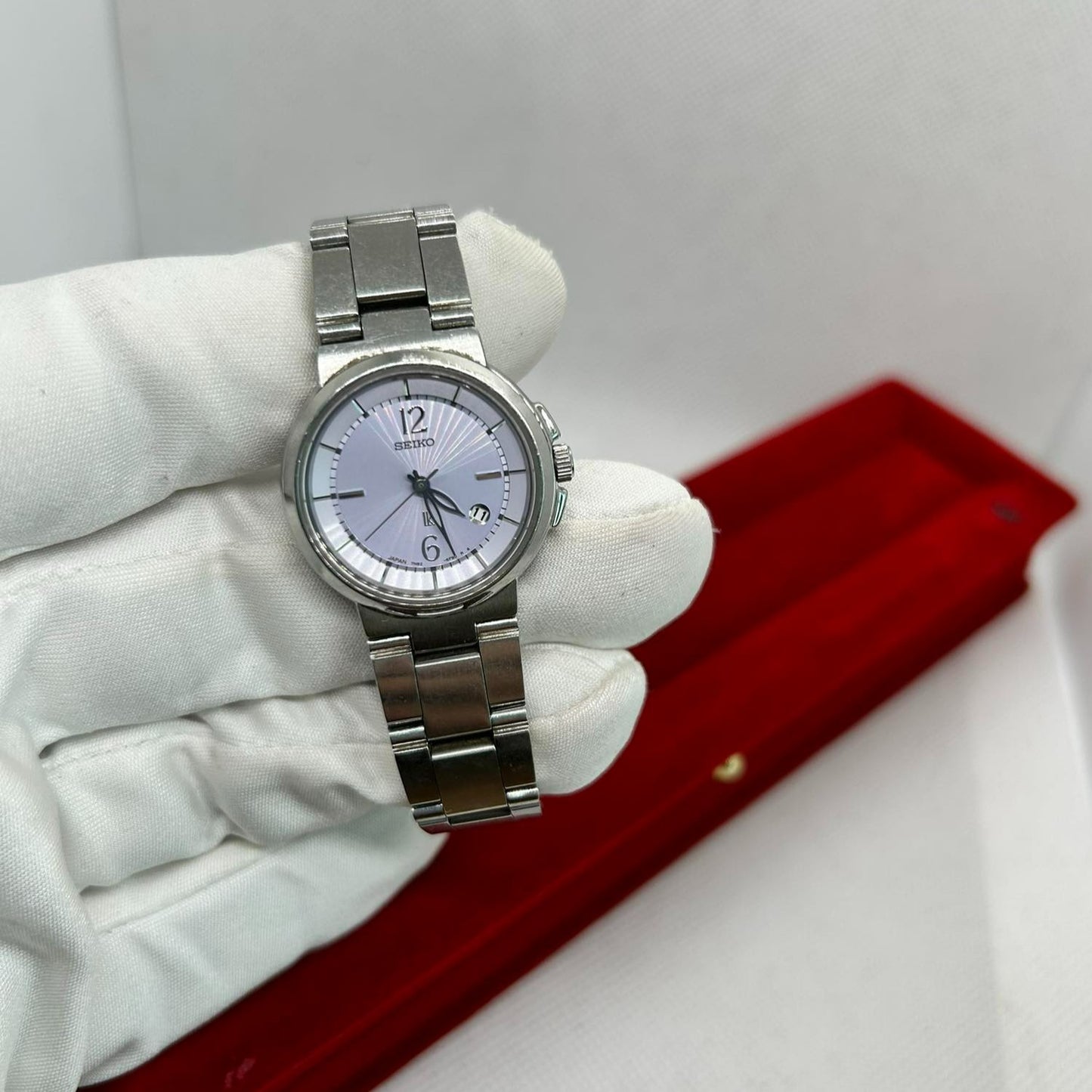 SEIKO LADY LUKIA MOP DIAL QUARTZ JAPAN