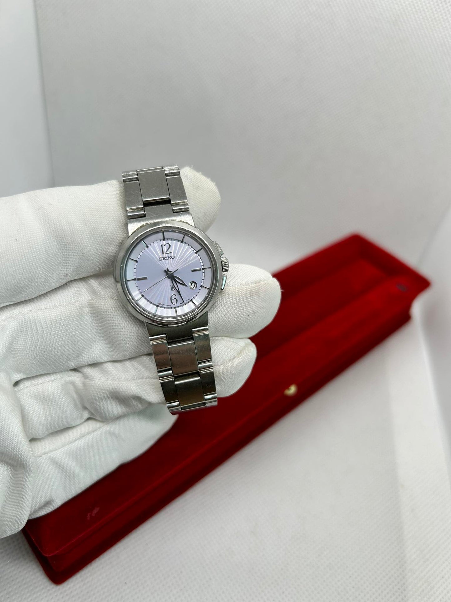 SEIKO LADY LUKIA MOP DIAL QUARTZ JAPAN