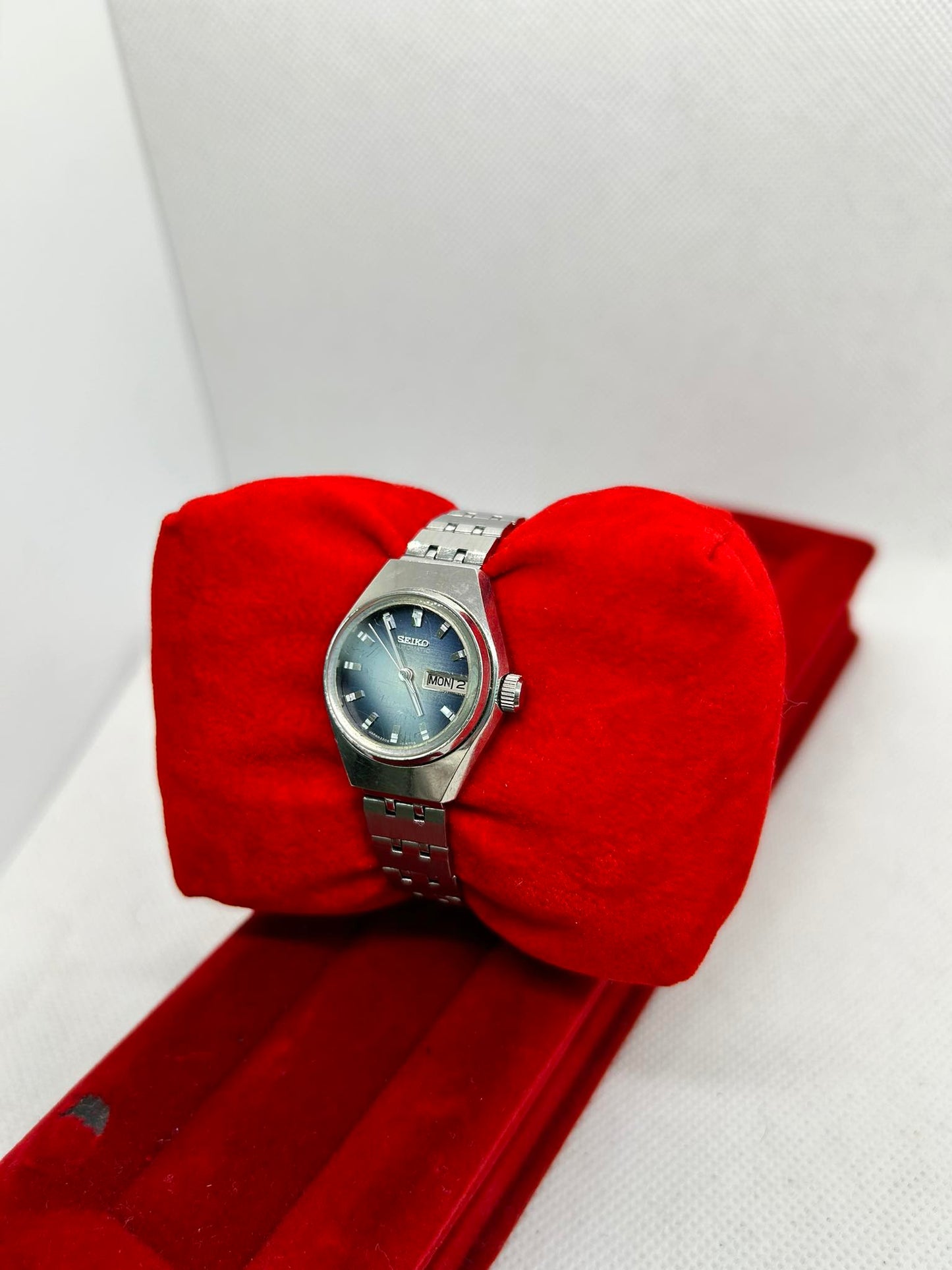 SEIKO LADY BLUE DIAL AUTOMATIC VINTAGE 1970s JAPAN